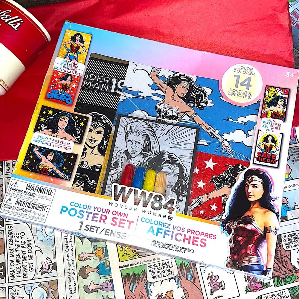 NWT Wonder Woman WW84 color own poster set 14posters markers glitter & velvet